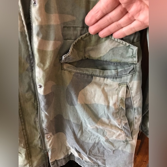 Levi’s Camo Utility Jacket Size Small - Picture 10 of 12